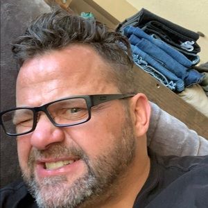 Meet your Posher, Lee